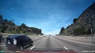 Prius cuts off Accord on the 101