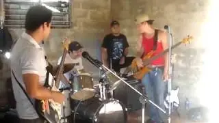 AntiSolFa - Soñé... y lucho por ella(Asto pituak)