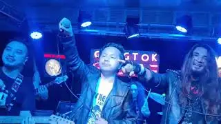 Roll heads jam with Girish and the Chronicles (GATC) @gangtokgroove8261 @GirishandTheChronicles