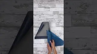 How to gift wrap a water bottle #wrappinggifts #giftwrapping #giftwrappinghacks