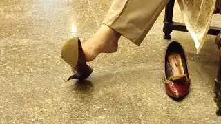 Candid unbelievable shoeplay in heels in waiting area | Full video available