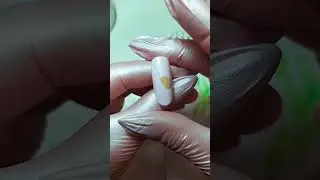 Нарцисс lihacheva nailart