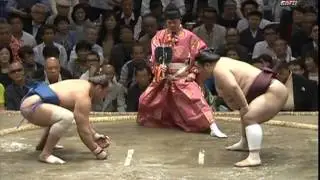 The autumn sumo tournament 2015 year 4-6 days of the Aki Basho