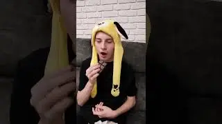 Малой делит шоколадку🍫 с другом🙈🤣 