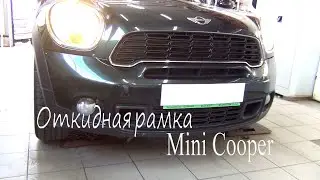 Установка откидной рамки номера на Mini Cooper