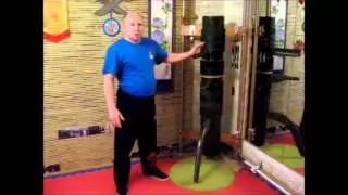Вин Чун. Базовые моменты работы с деревянным манекеном. Часть 1