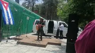 Mi canto para Cuba.
