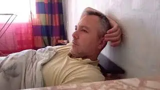 ЖЕНЯ УБИРАЕТ КВАРТИРУ