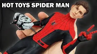 Tom Holland"s Spider Man from Far From Home movie - official action figure by Hot Toys
