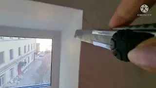 Как подрезать обои у откосов