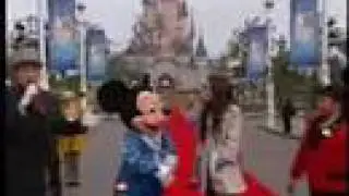 Disney 365 : Miley Cyrus in Paris