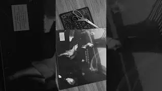 Unpacking vinyl “Danse Macabre” by Duran Duran #unboxing #duranduran #dansemacabre #vinyl