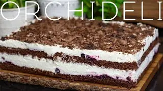 Delicate and fluffy chocolate cake with simple cream and a SURPRISE 🥳🥳