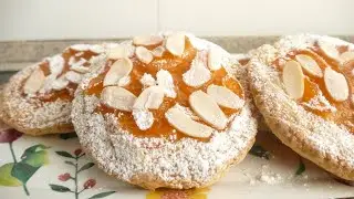 Curd cheesecakes with apricots!