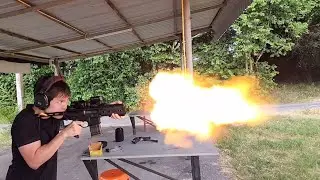 ลูกไฟจาก 5.56 ลำสั้น (5.56 Fireball from short barrel) 1/8 slow motion