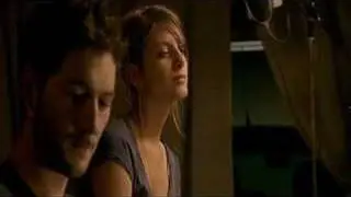 Lili et Aaron dans un extrait du film