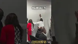 Give God a wall praise 