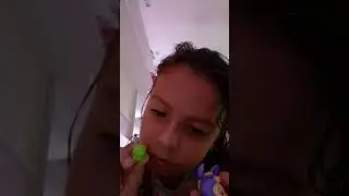 Segunda parte abrindo presente surpresa