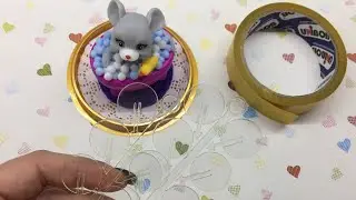 Plastic retainer for fixing finished soap in packaging