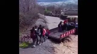 Tractor Driver Saved School Kids From Heavy Floods - Hats Off To Him