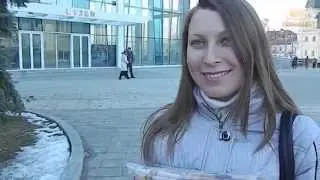 Вручение подарка победительнице конкурса от ТЕХМАРКЕТ