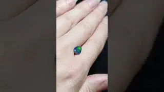Черный опал груша 0.98 карат