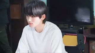 【TNT时代少年团 宋亚轩】《一起等雨停》SV 写真内页 未公开花絮❗ 夏天的风与清新小学长 完美契合❤️
