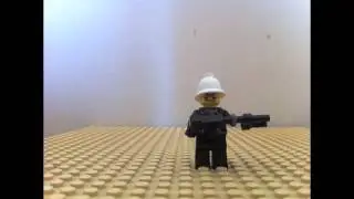 lego ninja ricercato che viene aiutato da zombie