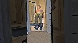 Пресс на стуле с утяжелением.