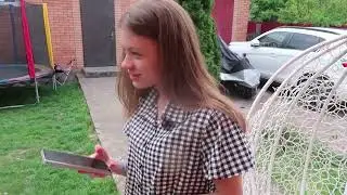 VLOG Сделали  МАНИКЮР 💅🏻 Зовет Алису с собой на гульки
