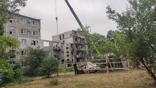 Мариуполь пр. Ленина (Мира) 113, второй подъезд. Сносят два подъезда. Взамен ничего не предлагают.
