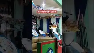 Ikan di dalam kolam