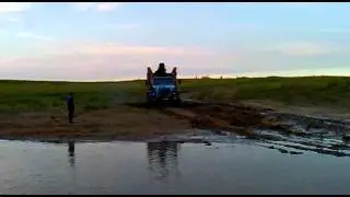 УРАЛ засел в протоке Х М