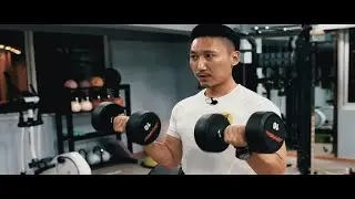 如何练出麒麟臂，专业教练分析哑铃二头弯举三种不同姿势的区别