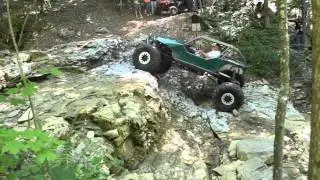 Rock Crawling with Wide Open Design
