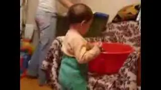 Даша примеряет трусы