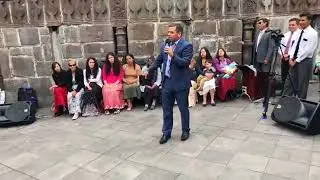 Pastor Hugo Albornoz evangelizando en la plaza!!!
