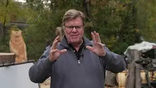 Manfrotto Lighting | Environmental portraiture with Joe McNally - Part 1 of 3 Artist at work