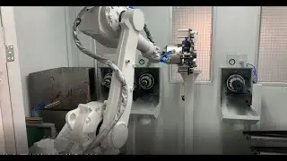 Robot grinding machine for auto part