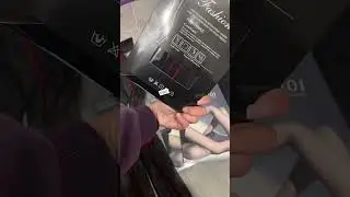Ultra-thin classic pantyhose product show