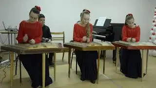 Испанский танец.  Трио цимбалистов.