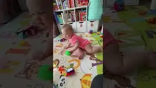 W-позиция при сидении ребёнка - это хорошо или  плохо?