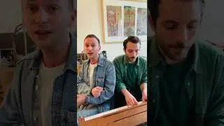 “Les mots qu’il faut” en duo avec #Siau, avec qui j’ai écrit le titre 🫶
