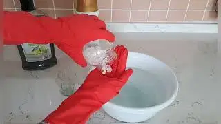 Kitchen cabinet cleaning