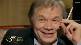Александр Баширов смеётся