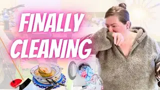 Finally cleaning after a couple days 🧼🧹
