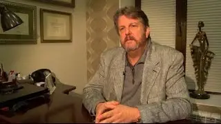 Гость Атрибьют – Richard E. Davis (США)