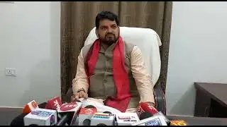 भजपा संसद का संजय निषाद पर बयान - क्या इनकी मां रामजन्म के समय दाई थीं