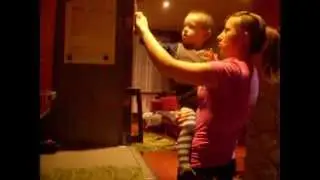 Mikołaj się śmieje:)(2 lata i 2mce)