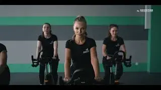 Групповые занятия в спорткомплексе 